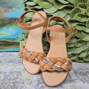 Via Rosa Caramel Elegant Tan Sandals with Gold Accents